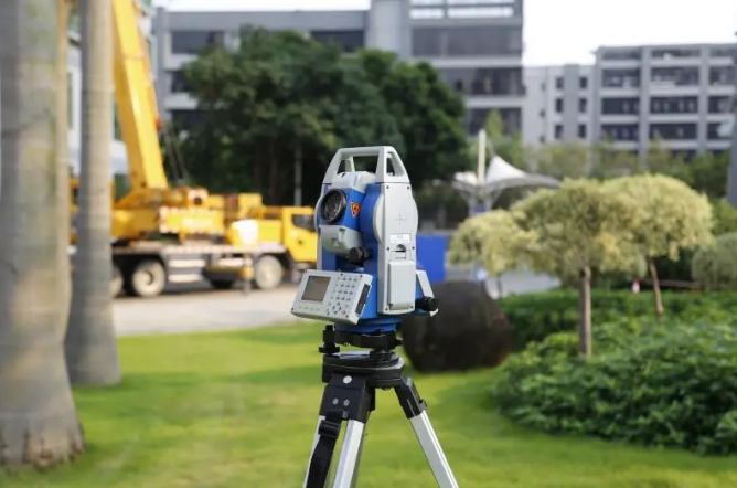 思拓力R2C彩屏全站儀，集顏值與實(shí)力于一體